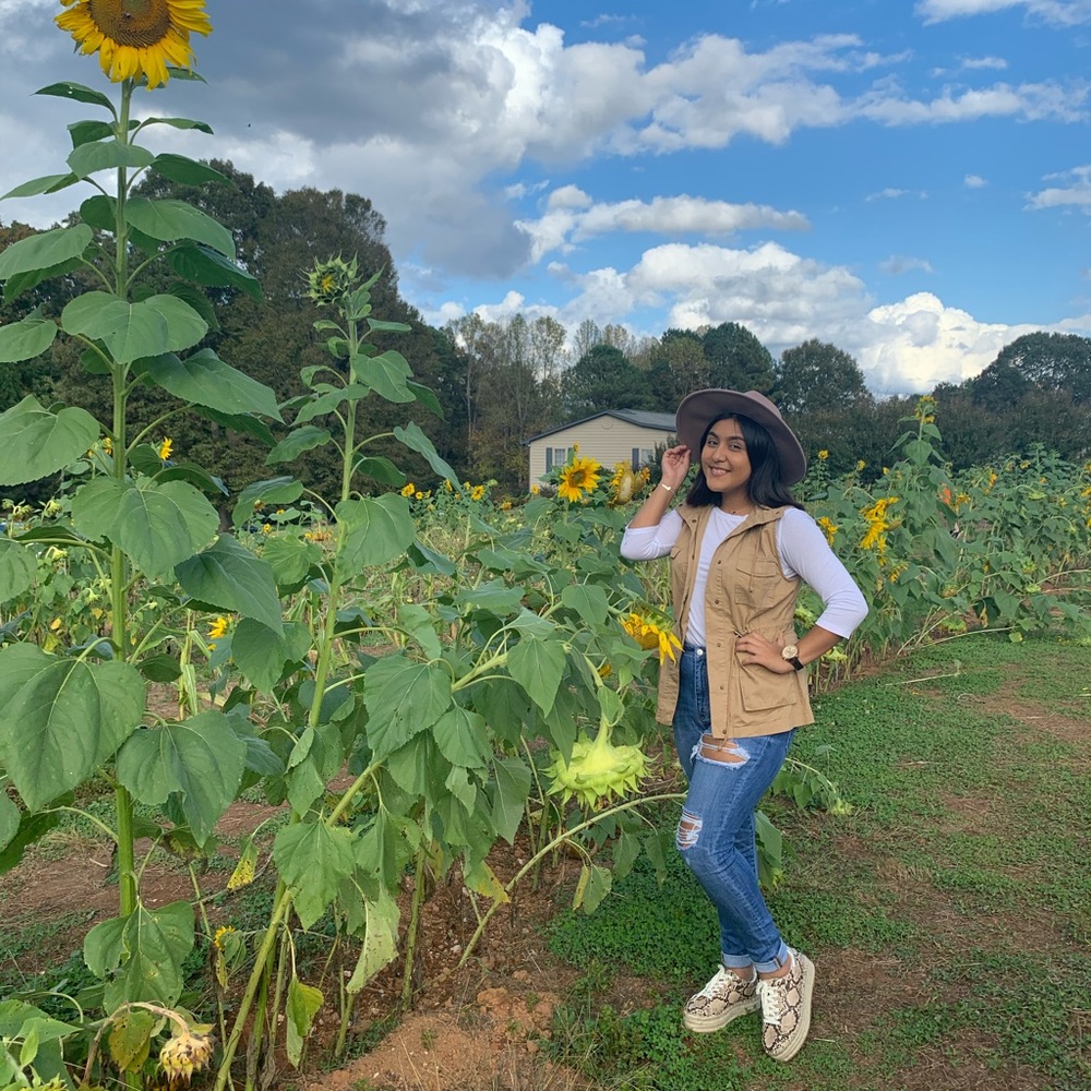 Meet your Posher, Julie